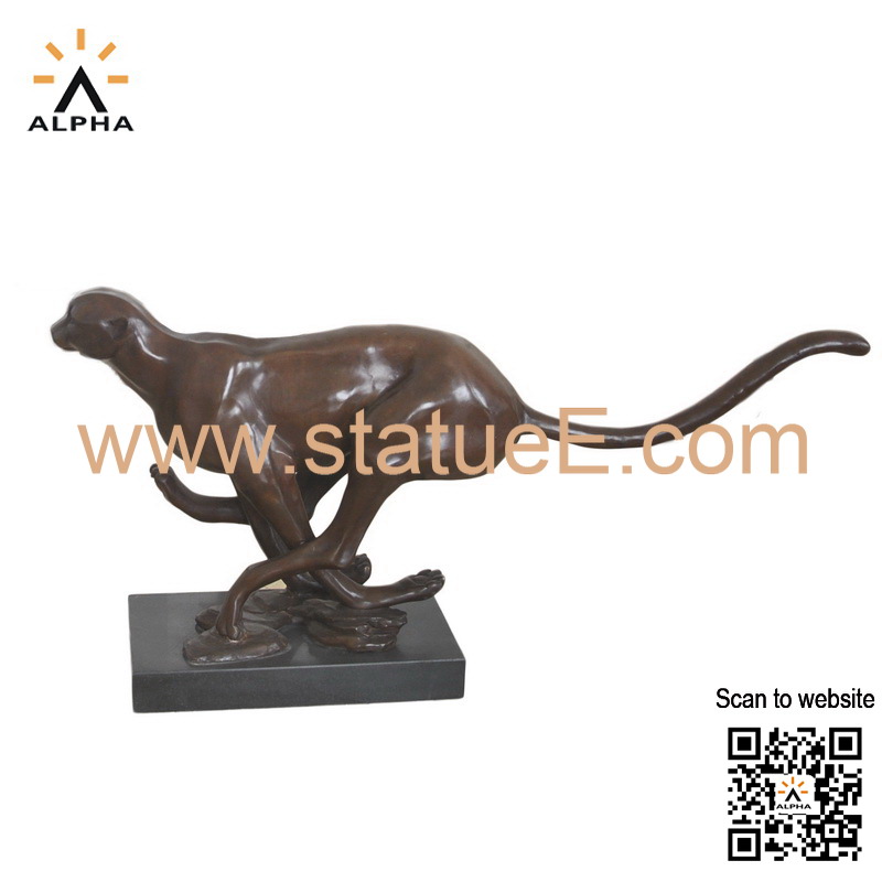 Bronze leopard statue