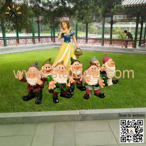 snow white and the 7 dwarves statues