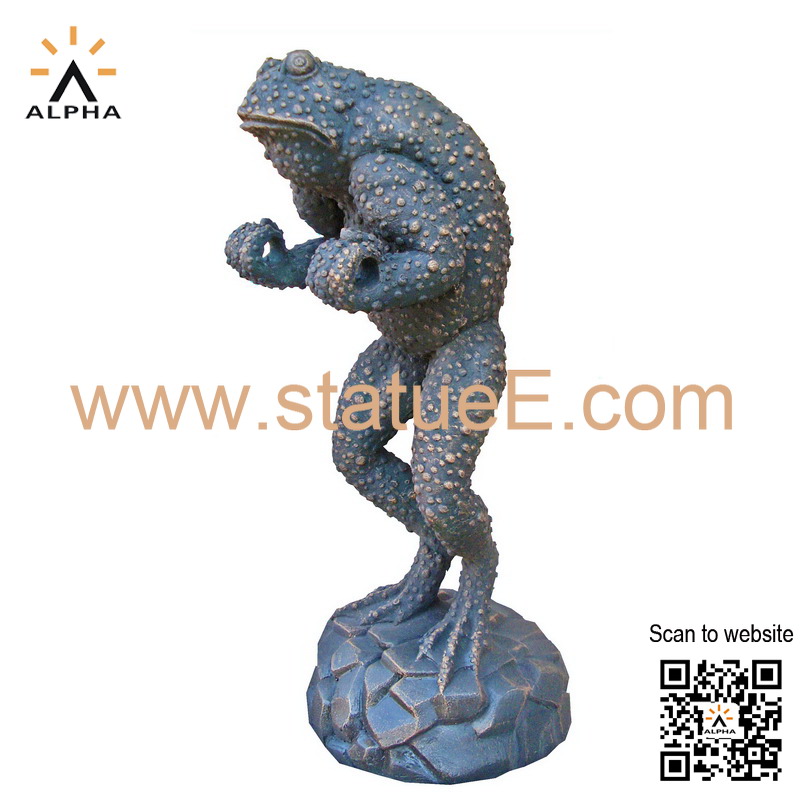 fiberglass frog statue